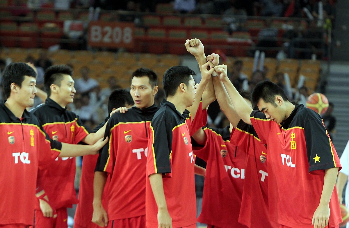 关于中国队力克日本队，黄鸭组合关键制胜的信息