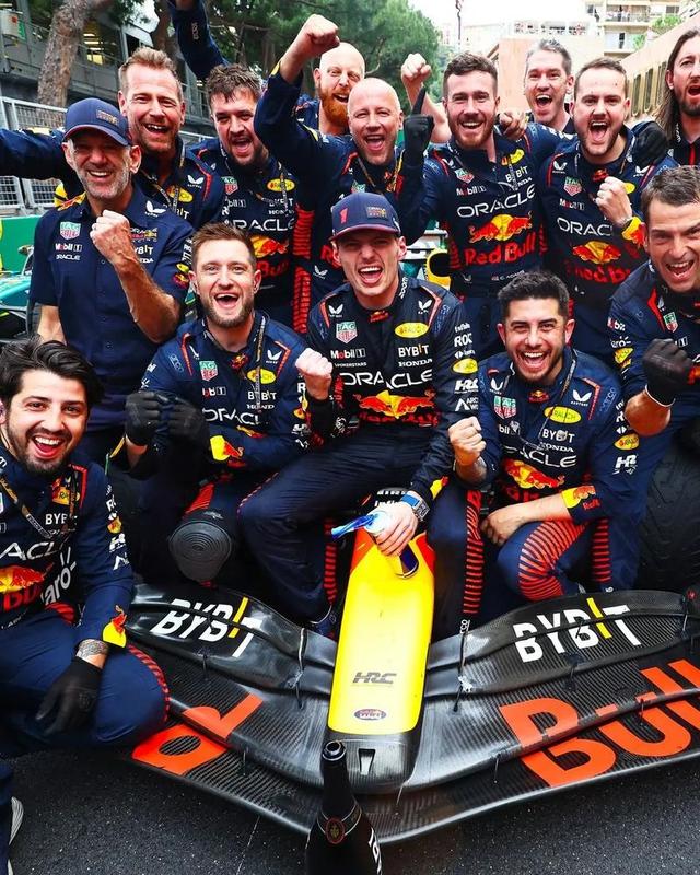 哈斯车队横扫威廉姆斯，维斯塔潘扛起全队