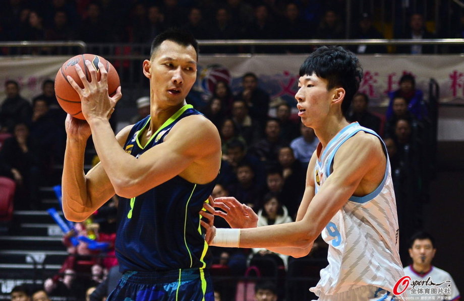 新疆队翻盘公牛，易建联刷新纪录