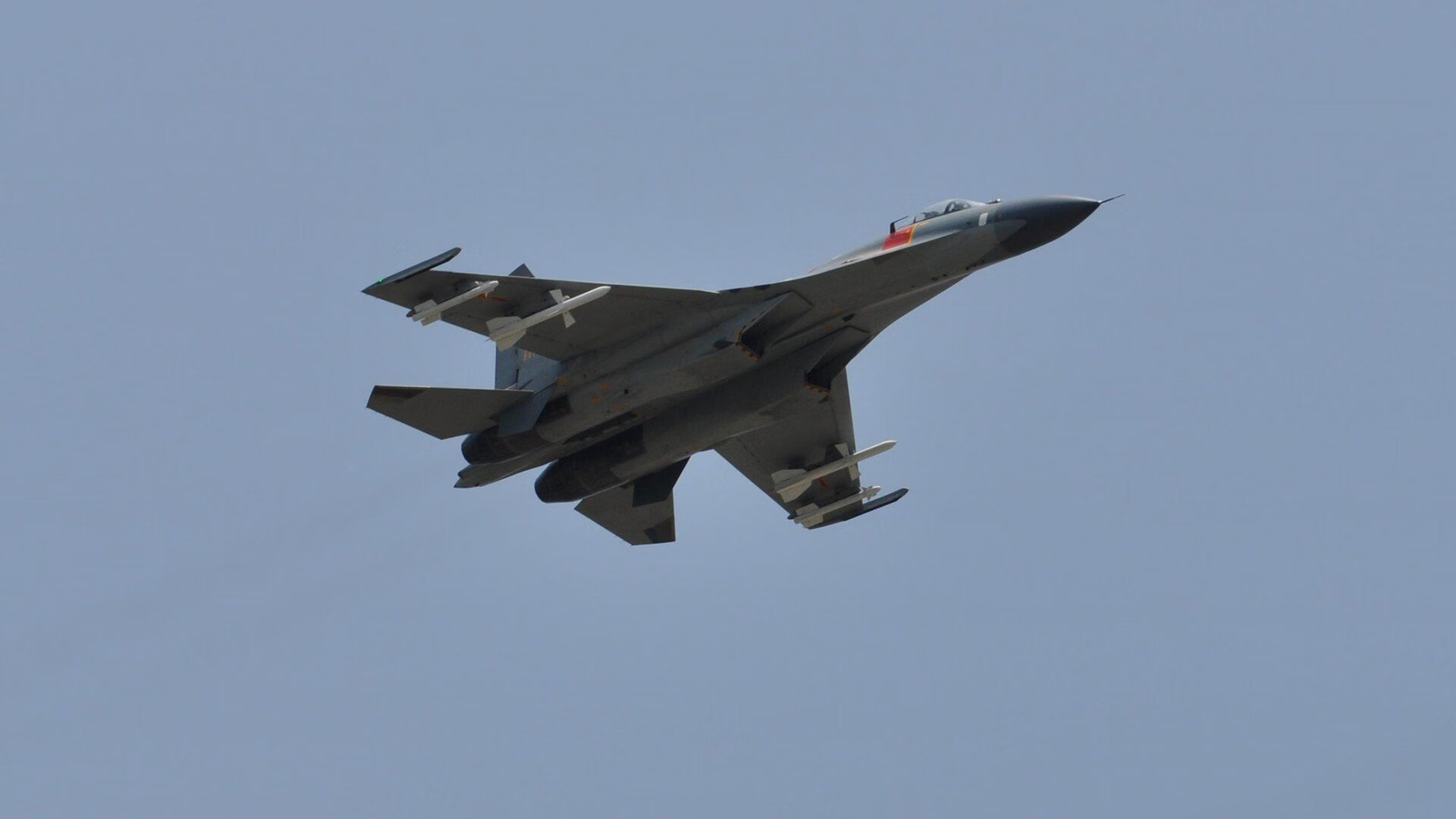 当东方雄鹿遇上北美雄鹿,朱·霍勒迪如何用防守定义关键先生