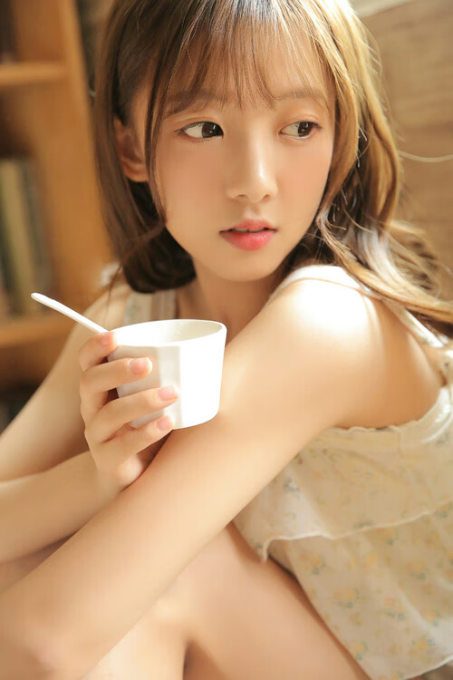 当苏亚雷斯撕裂英格兰防线，安哥拉已埋下命运的伏笔，足球史上两场跨越时空的对话