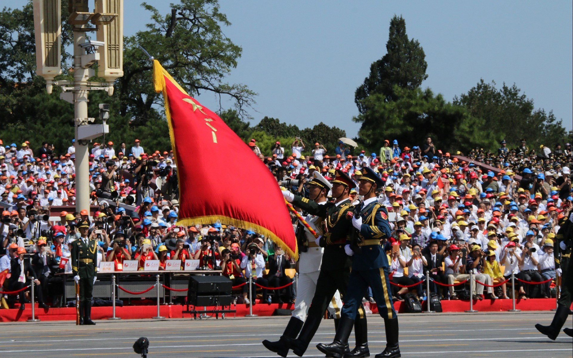 宇宙共振,当波兰进球点亮黄喜灿的F1冠军之路