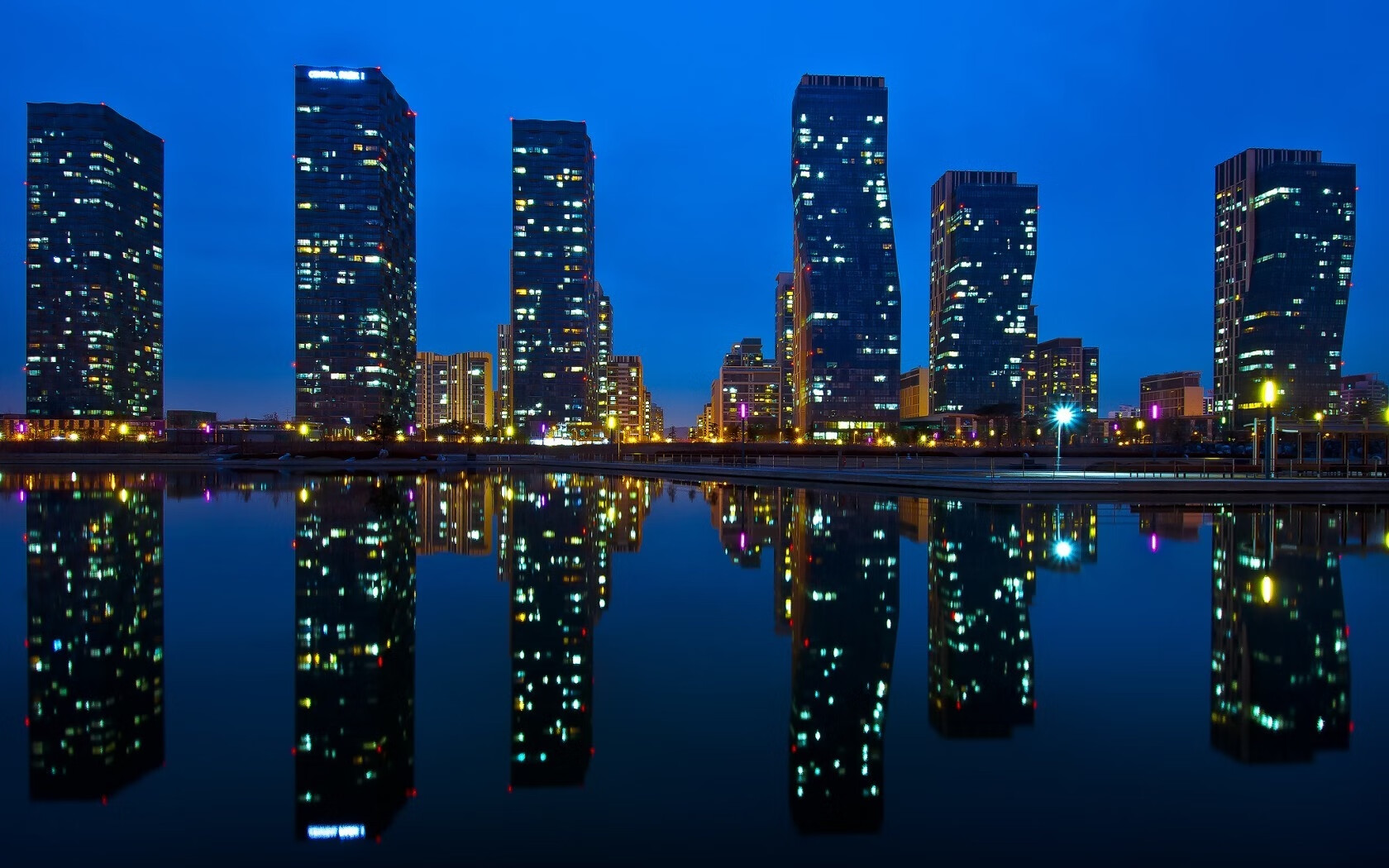 跨界焦点，篮球少年与赛车手的双重征服