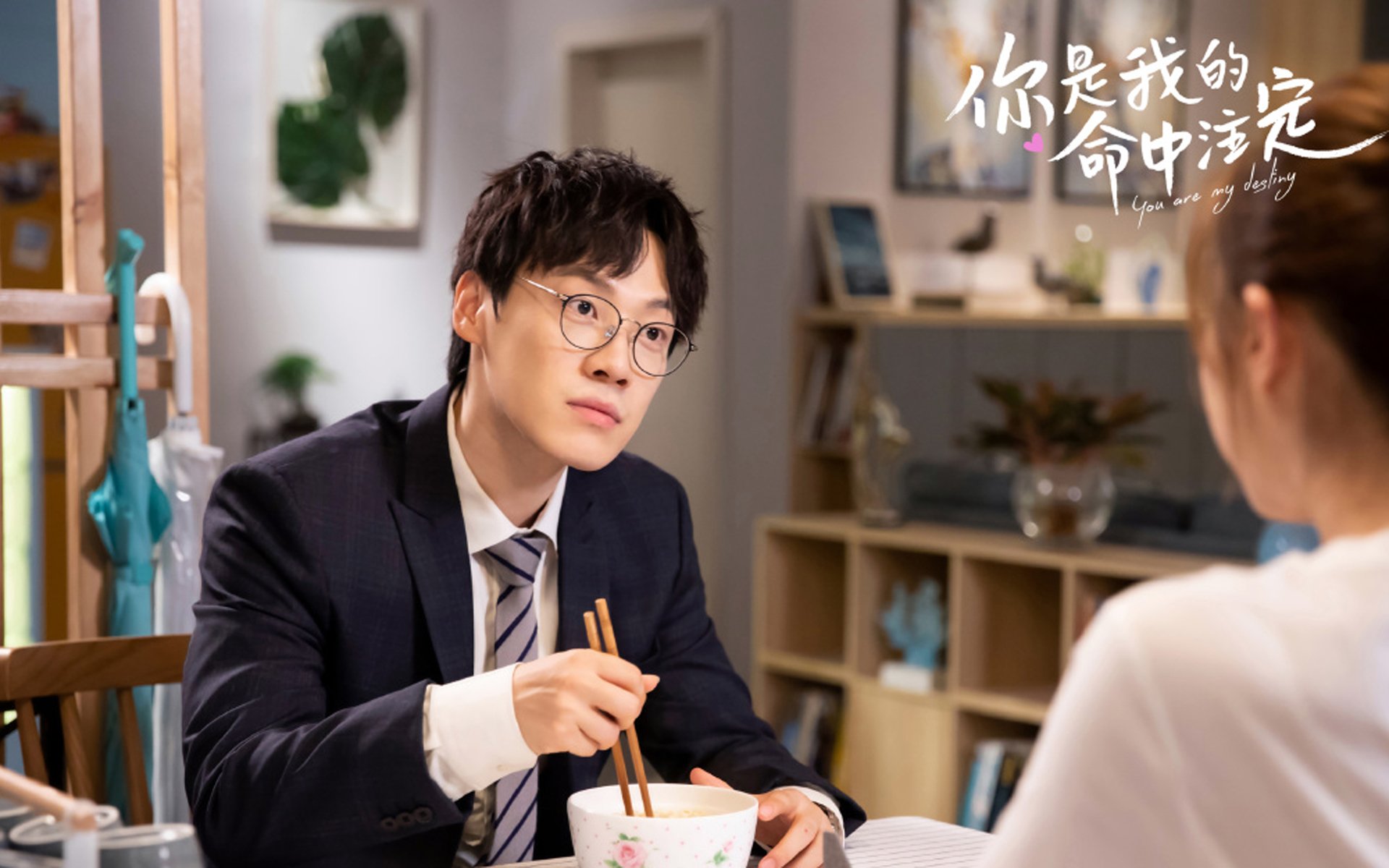 非常棒,充满了戏剧张力和历史悬念。我们先来构思几个不同风格的标题,再为你展开一篇完整的文章